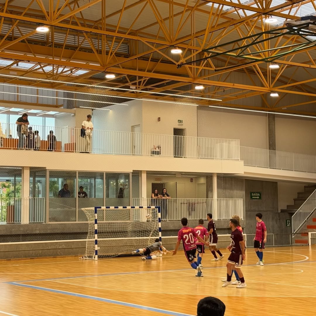 La afición del CompoSala celebra el ascenso en el Pabellón de Santa Isabel